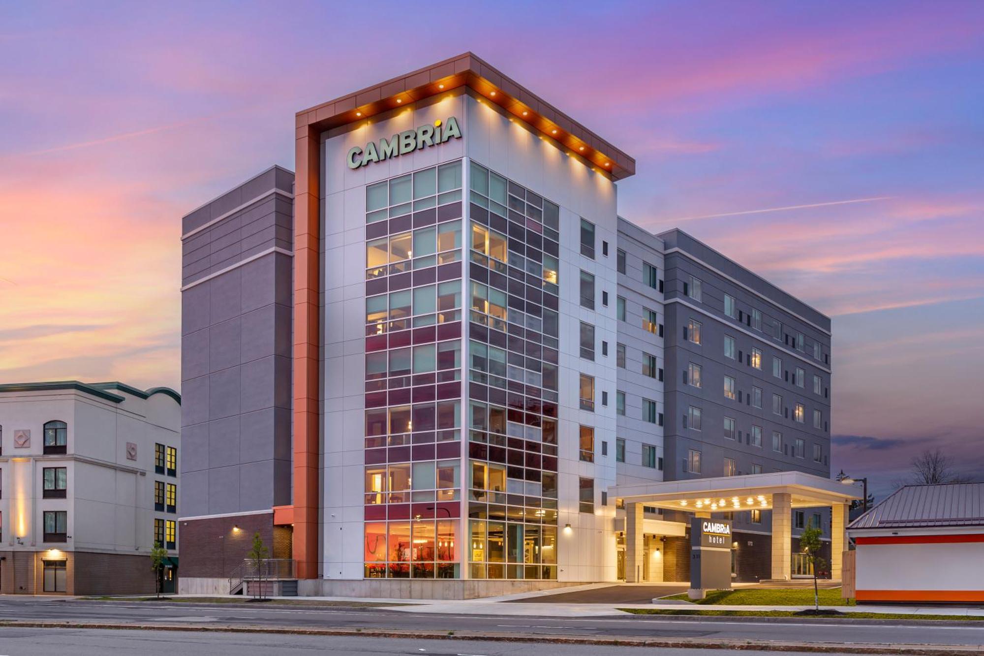 Cambria Hotel Niagara Falls Exterior photo